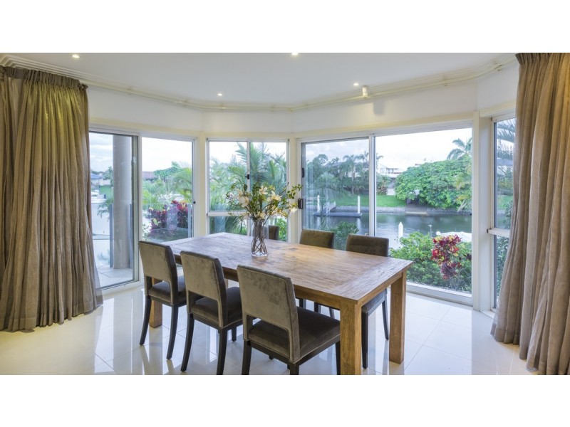 21 Cheval Ct, Benowa Waters QLD 4217