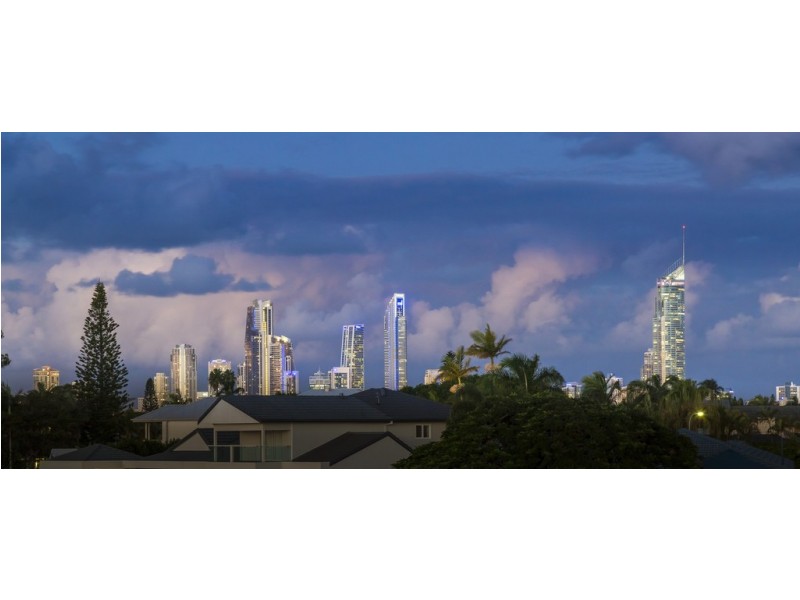 21 Cheval Ct, Benowa Waters QLD 4217