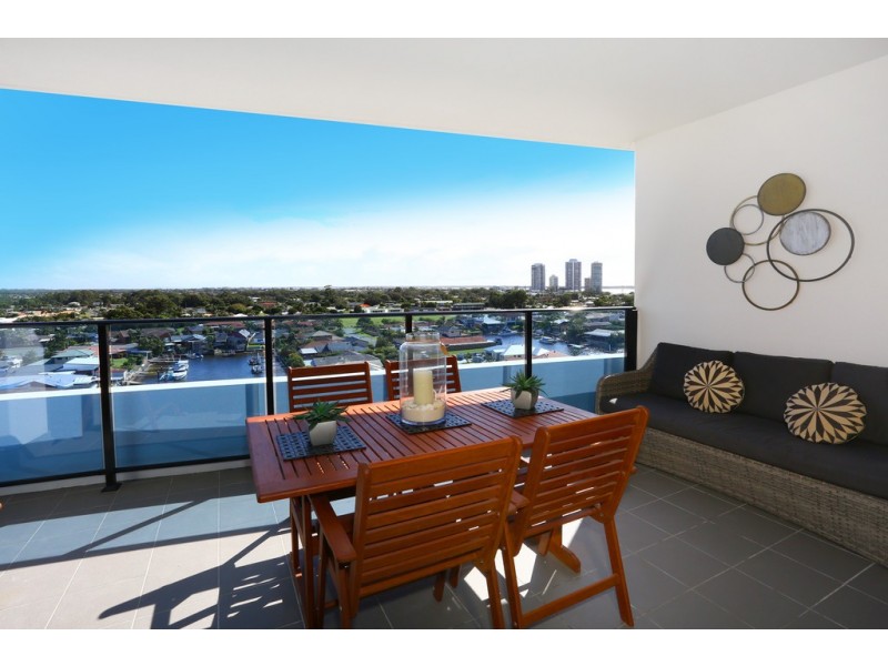 1804/5 “Waterpoint” Harbour Side Court, Biggera Waters QLD 4216