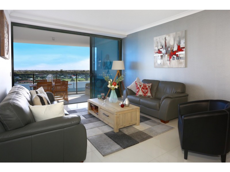 1804/5 “Waterpoint” Harbour Side Court, Biggera Waters QLD 4216