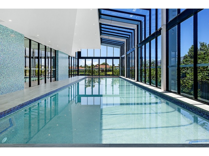 1804/5 “Waterpoint” Harbour Side Court, Biggera Waters QLD 4216