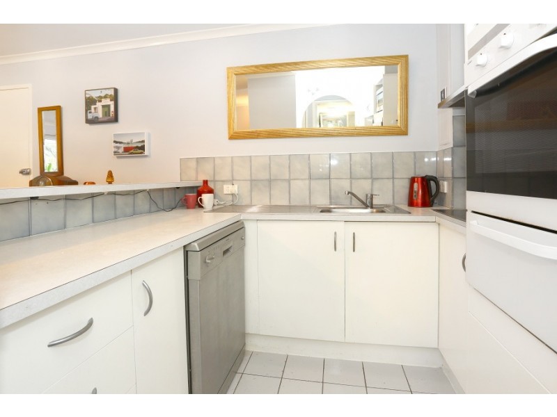 22/17 Genoa Court, Surfers Paradise QLD 4217