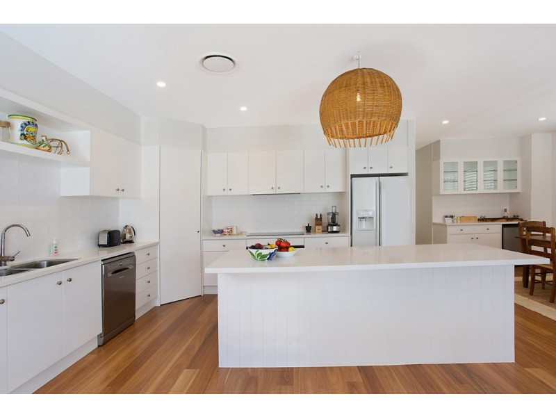 17 Nathan Street, Burleigh Heads QLD 4220
