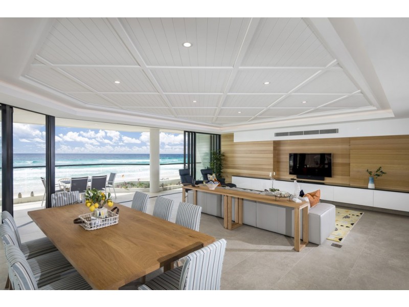 4/3527 Main Beach Parade, Main Beach QLD 4217
