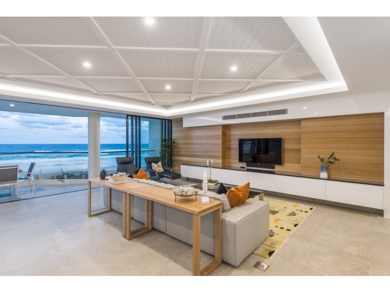4/3527 Main Beach Parade, Main Beach QLD 4217