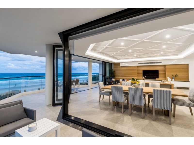 4/3527 Main Beach Parade, Main Beach QLD 4217
