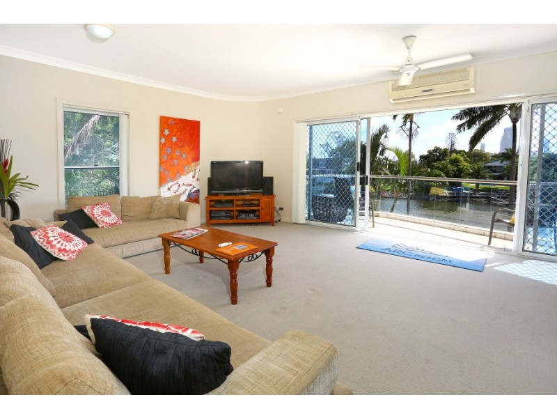 2A/11 Eady “ARC” Avenue, Broadbeach Waters QLD 4218