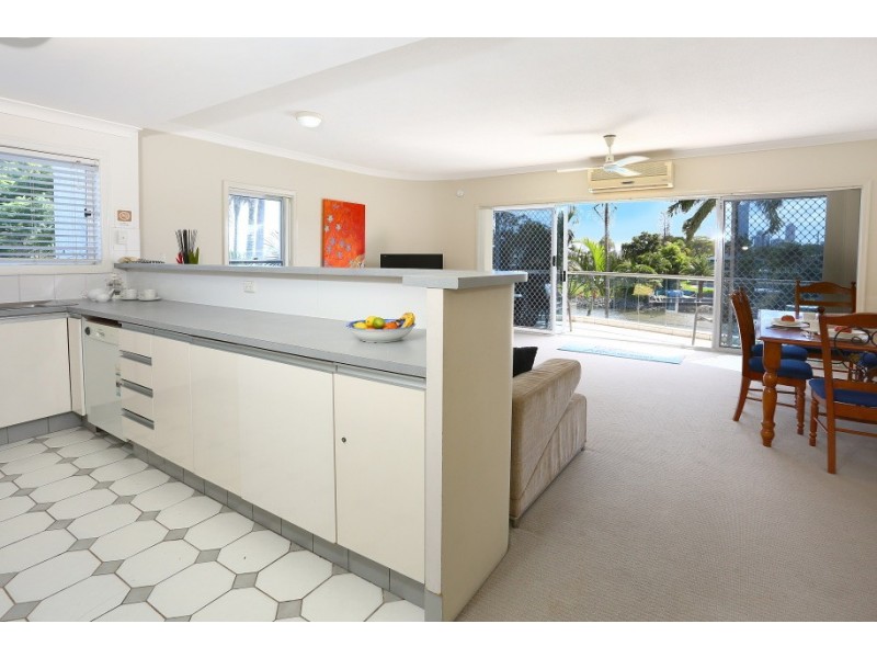 2A/11 Eady “ARC” Avenue, Broadbeach Waters QLD 4218