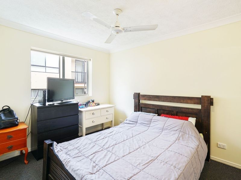 18 ‘Myrina Apartments’ 132 High Street, Southport QLD 4215