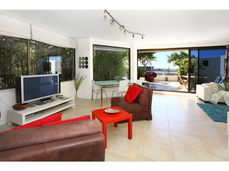 6/66 Marine Parade, Southport QLD 4215