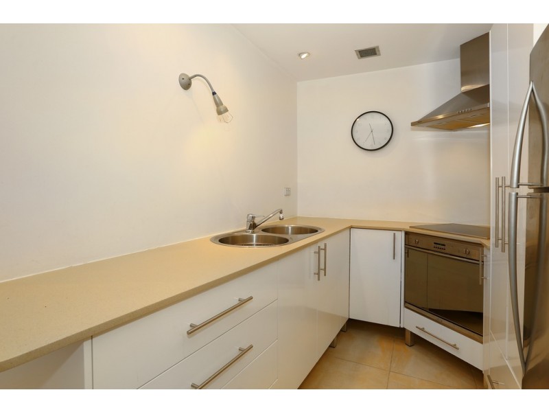 6/66 Marine Parade, Southport QLD 4215