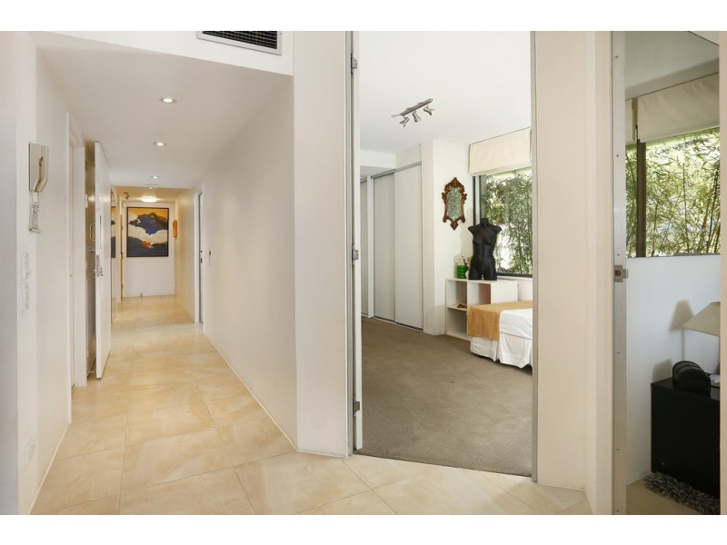 6/66 Marine Parade, Southport QLD 4215