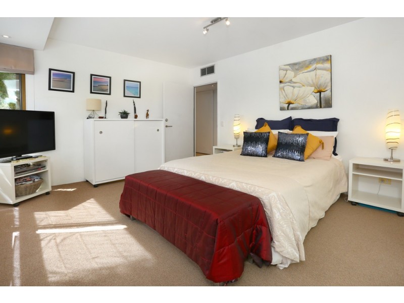 6/66 Marine Parade, Southport QLD 4215