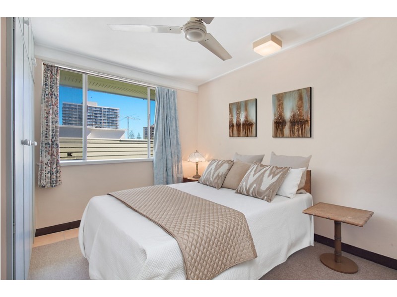 6/5 Thornton Street, Surfers Paradise QLD 4217