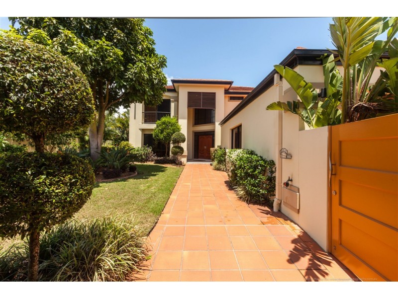 56 Rapallo Avenue, Isle Of Capri QLD 4217