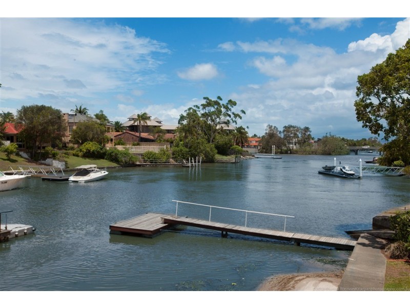 56 Rapallo Avenue, Isle Of Capri QLD 4217