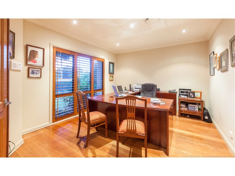 56 Rapallo Avenue, Isle Of Capri QLD 4217
