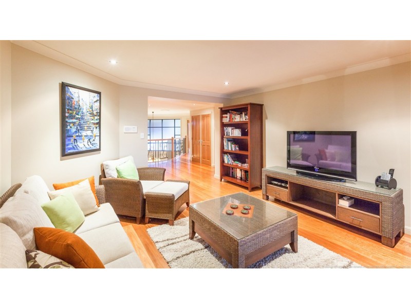 56 Rapallo Avenue, Isle Of Capri QLD 4217