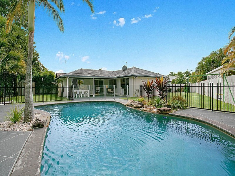 29 McIlwraith Avenue, Sorrento QLD 4217