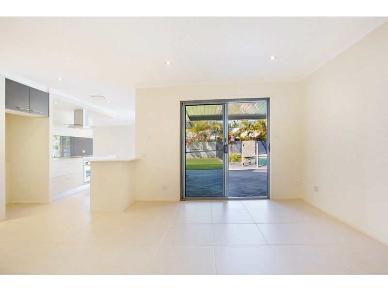 29 McIlwraith Avenue, Sorrento QLD 4217