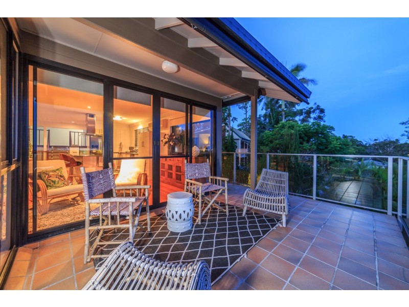 220 Heeb Street, Benowa QLD 4217