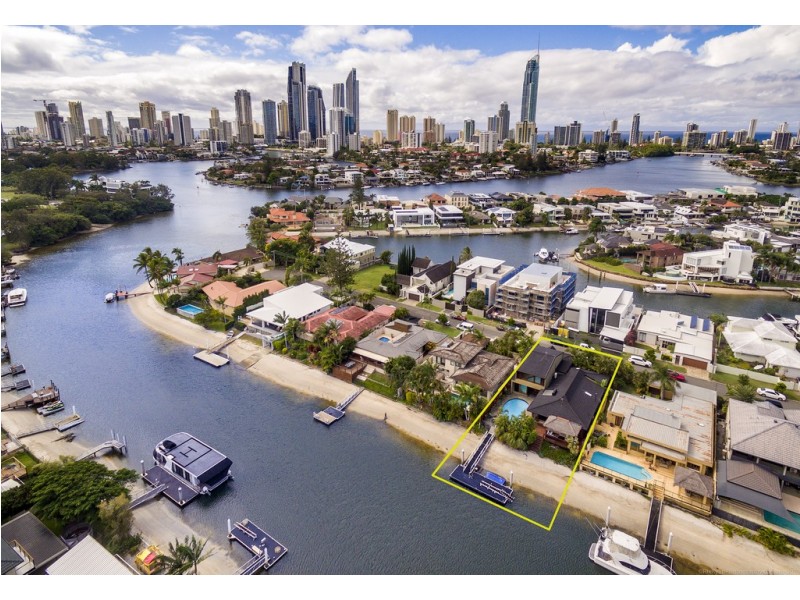 96 Gibraltar Drive, Isle Of Capri QLD 4217