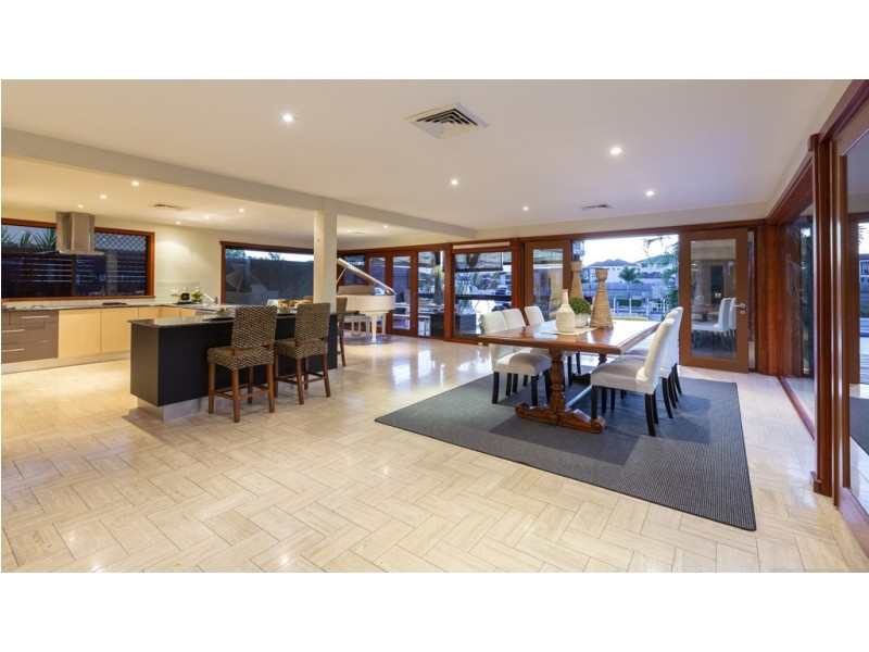 96 Gibraltar Drive, Isle Of Capri QLD 4217