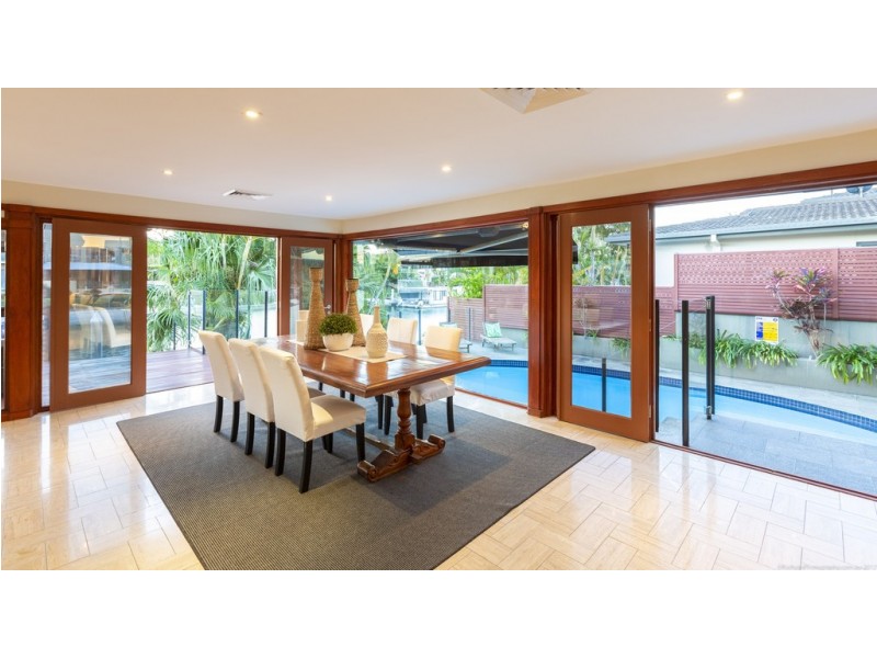 96 Gibraltar Drive, Isle Of Capri QLD 4217