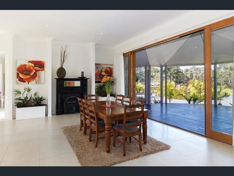 2 Ginger Rogers Road, Maudsland QLD 4210