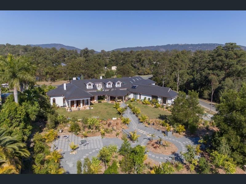 2 Ginger Rogers Road, Maudsland QLD 4210