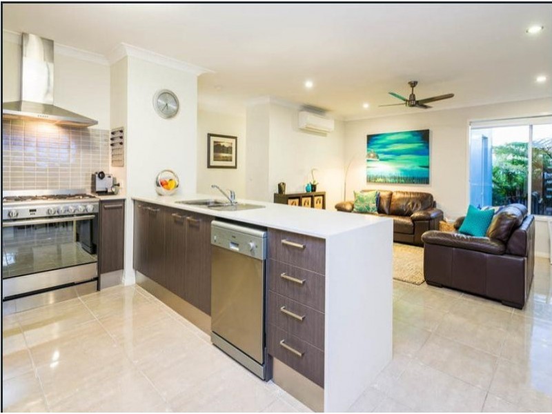 16 Tribulation Crescent, Coomera QLD 4209