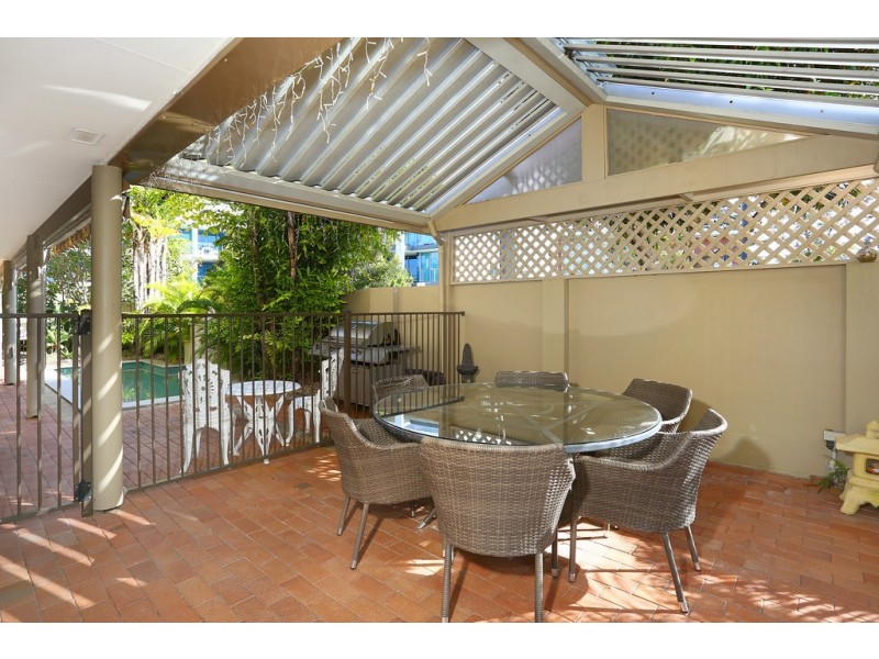 73A Paradise Island, Surfers Paradise QLD 4217