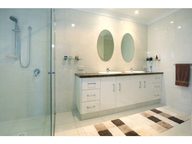 73A Paradise Island, Surfers Paradise QLD 4217