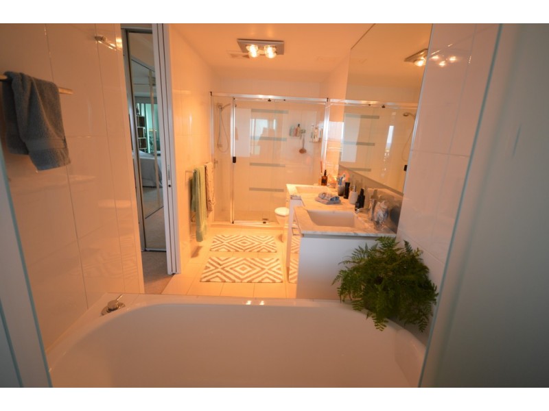 1403/300 ‘Aqua’ Marine Parade, Labrador QLD 4215