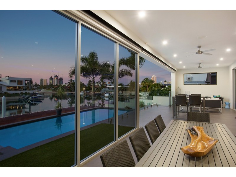 85 T E Peters Drive, Broadbeach Waters QLD 4218