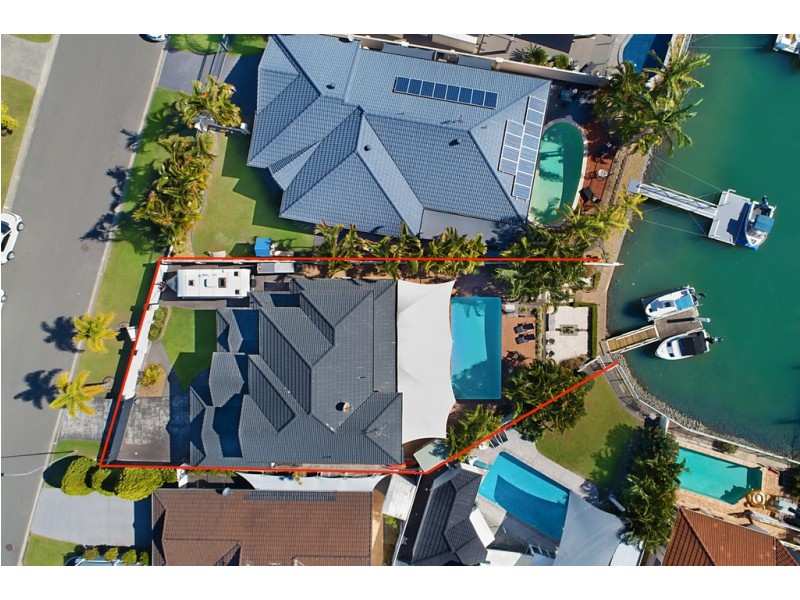 4 Grand Canal Way, Runaway Bay QLD 4216