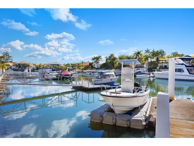 4 Grand Canal Way, Runaway Bay QLD 4216