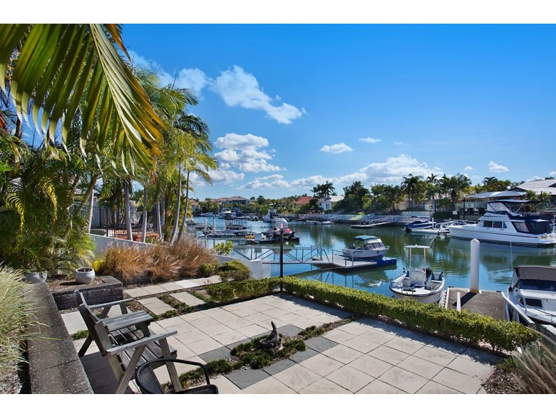 4 Grand Canal Way, Runaway Bay QLD 4216