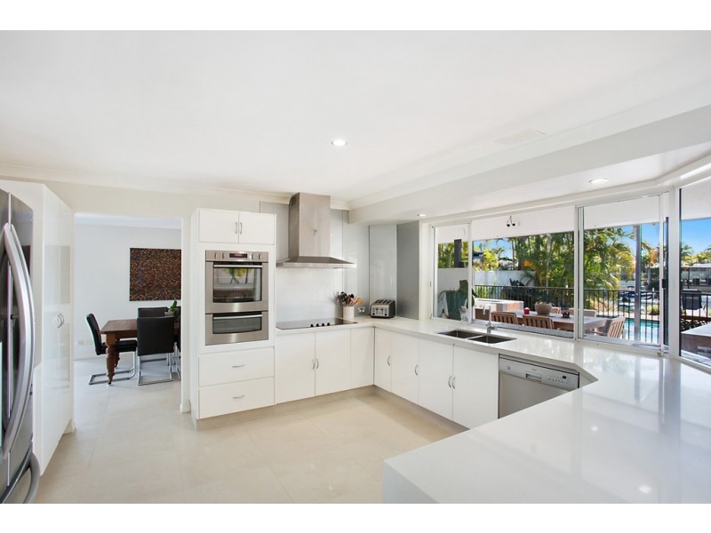 4 Grand Canal Way, Runaway Bay QLD 4216