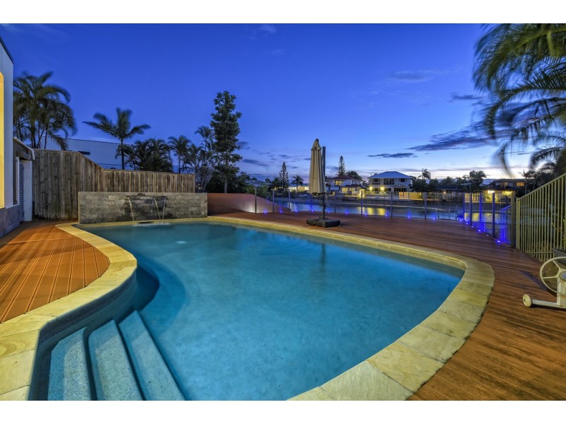 3 Maureen Court, Broadbeach Waters QLD 4218