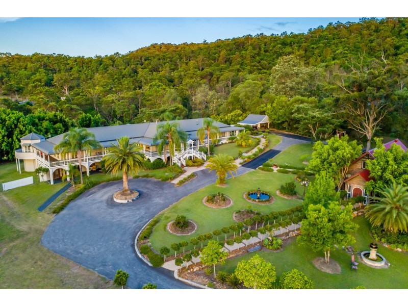 77 Holyrood Road, Maudsland QLD 4210