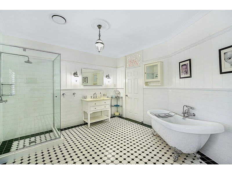 77 Holyrood Road, Maudsland QLD 4210