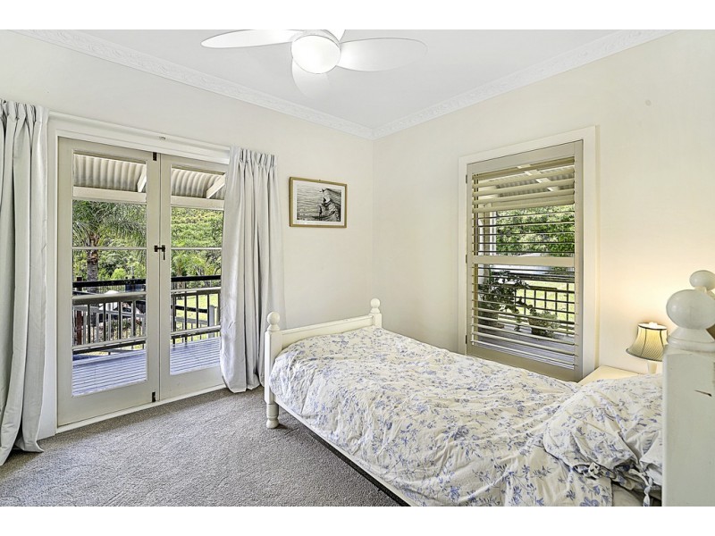 77 Holyrood Road, Maudsland QLD 4210