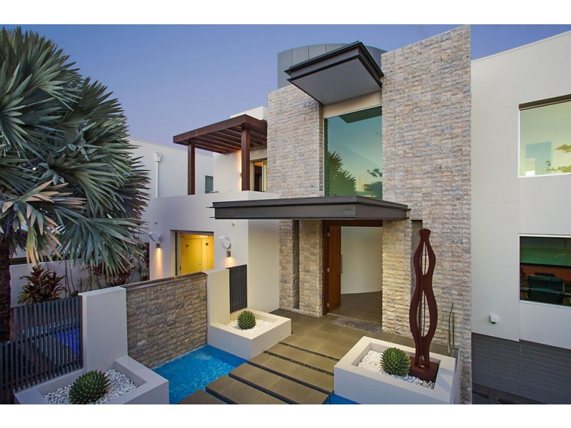34 Admiralty Drive, Paradise Waters QLD 4217