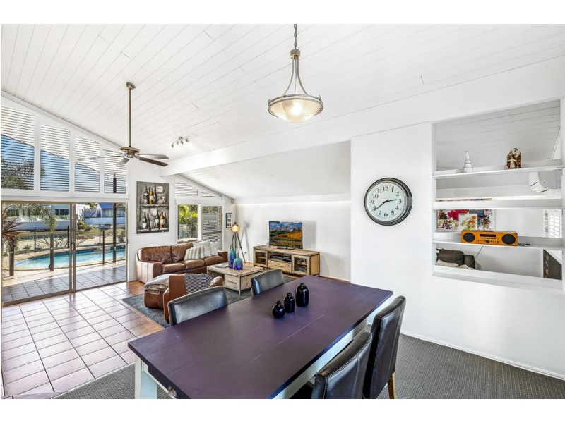 24 Mackay Close, Sorrento QLD 4217