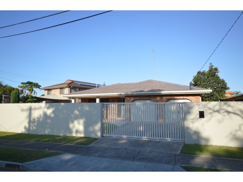 13 Le Mans Drive, Mermaid Waters QLD 4218