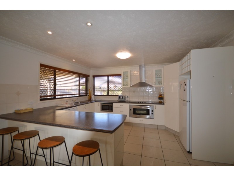 13 Le Mans Drive, Mermaid Waters QLD 4218