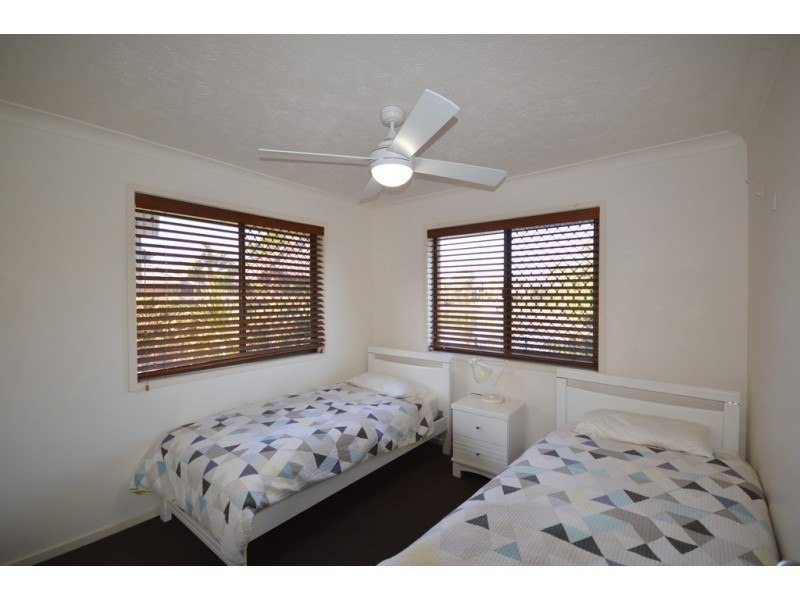 13 Le Mans Drive, Mermaid Waters QLD 4218