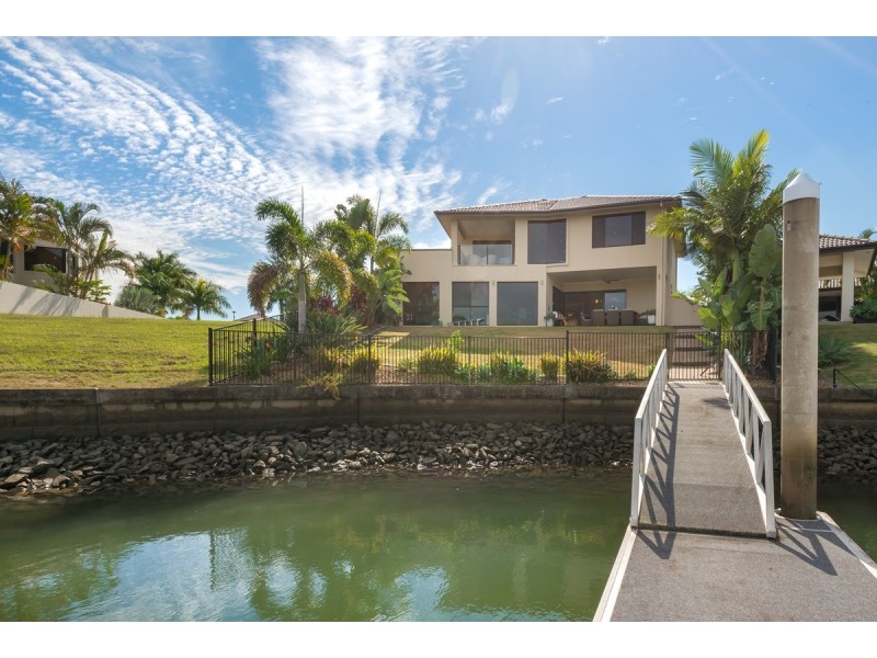 2136 Beaufort Way, Hope Island QLD 4212