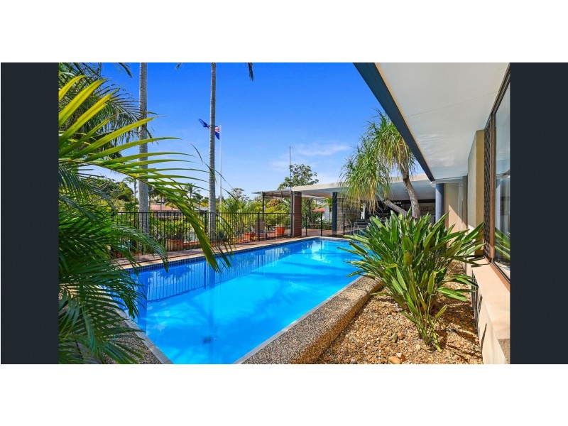 9 Bombala Street, Broadbeach Waters QLD 4218